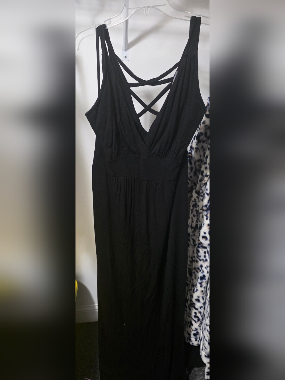 Loveappella Black Crisscross Back Maxi Dress